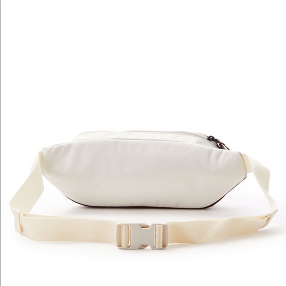 The North Face Lumbar Fanny Pack - Picture 5 of 10